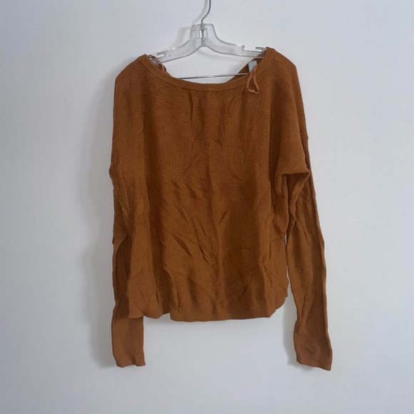 Rustic Knitted Sweater - Picture 2 of 3